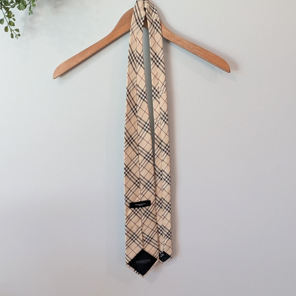 Burberry London Classic Plaid Mens Tie - Picture 9 of 10